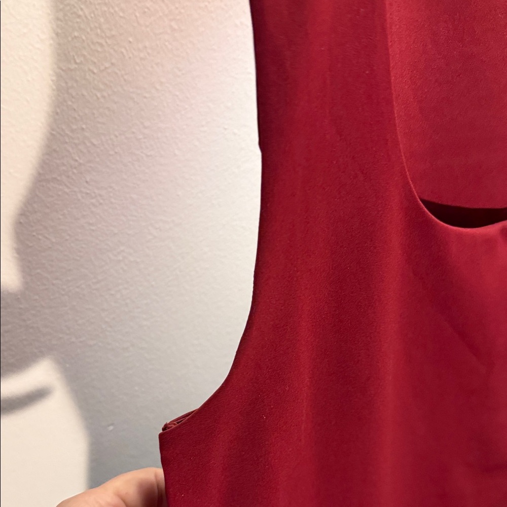 Cabernet red new Divided contour stretch tank closet basics sleek basic shirt xl - Picture 3 of 5